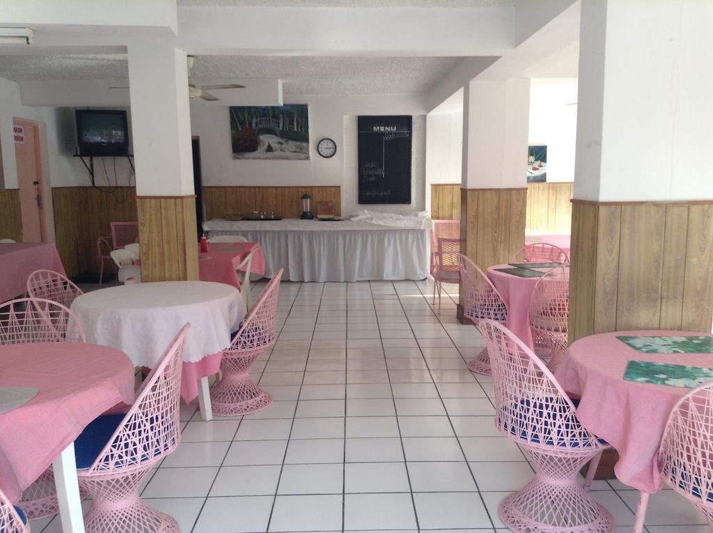 Marine View Hotel Очо Риос Екстериор снимка