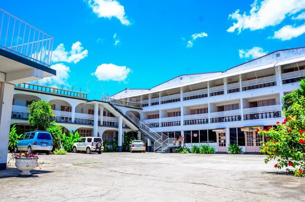 Marine View Hotel Очо Риос Екстериор снимка